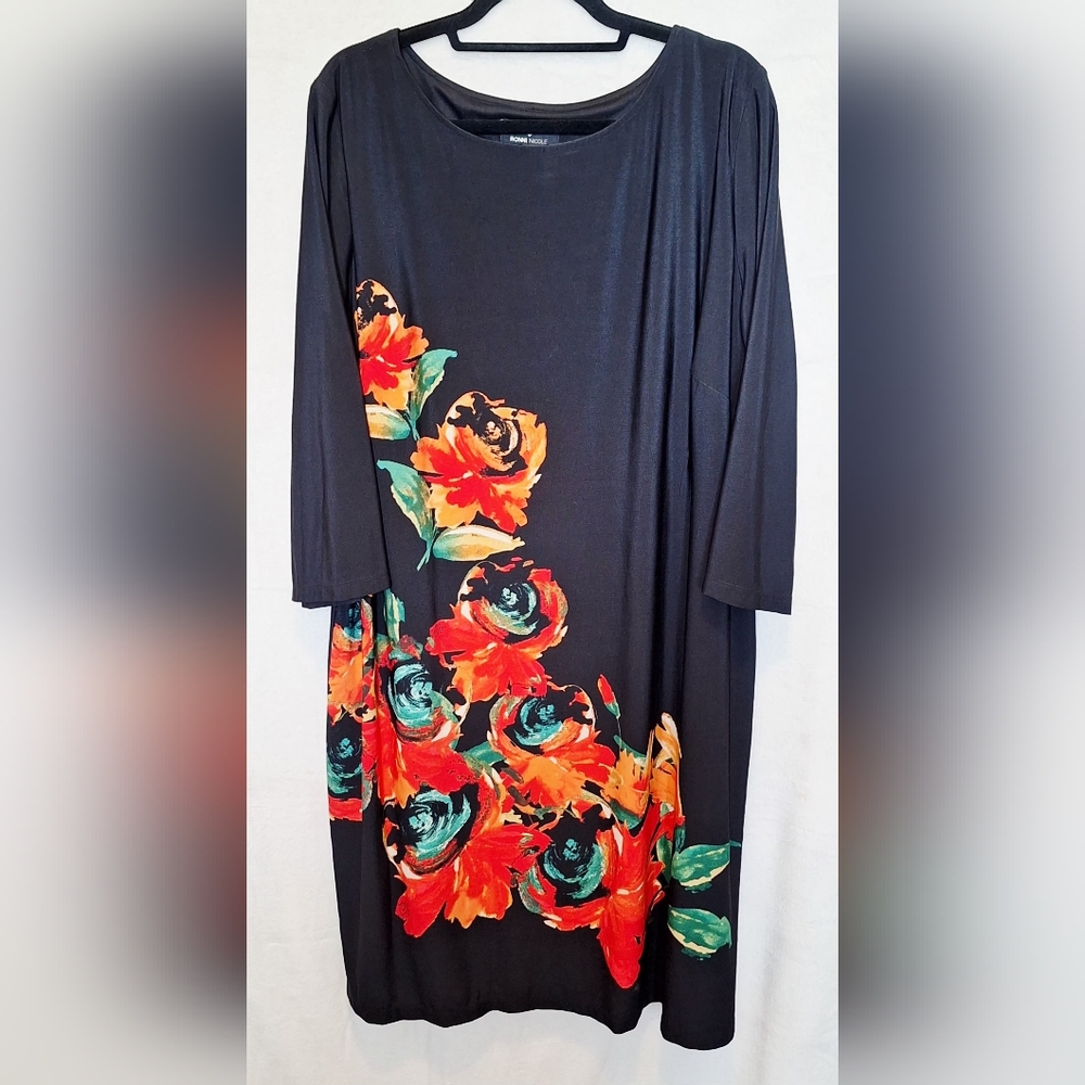 Ronni Nicole Women’s Plus 2X Black Floral Shift Dress 3/4 Sleeve Knee Length